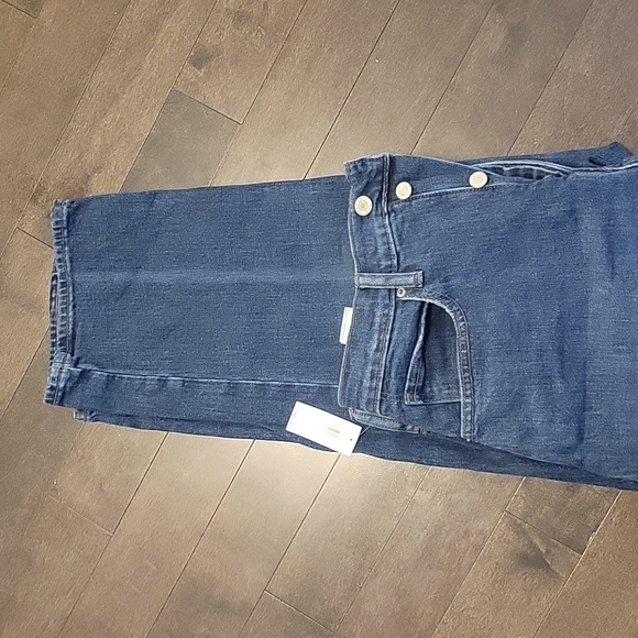 Old Navy Curvy Extra High Rise, Straight Jean Size 12 - Picture 3 of 5